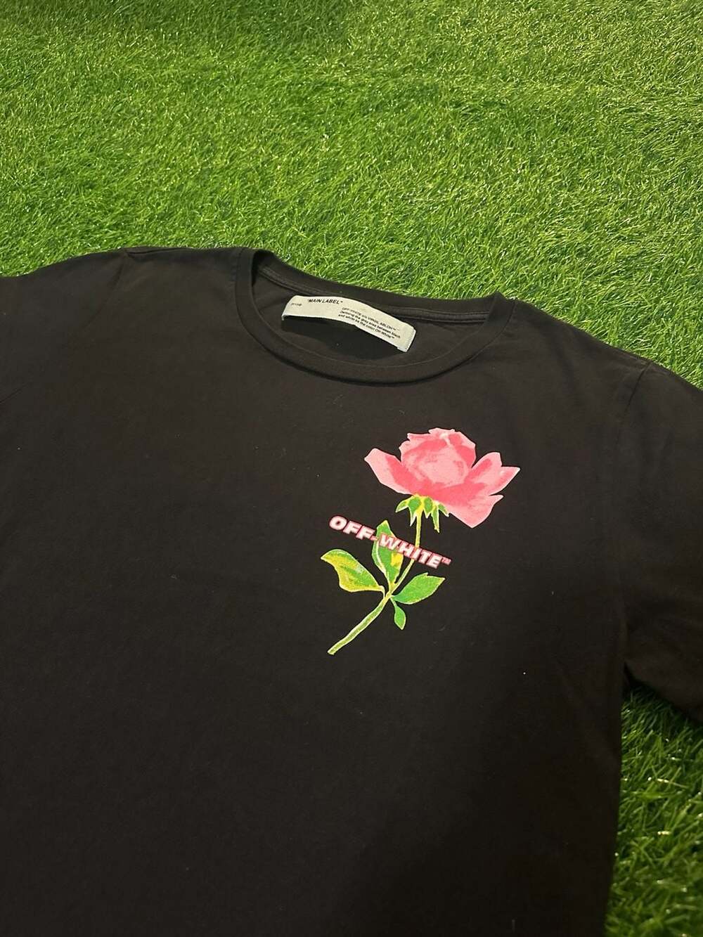 Off-White Rose Print Short Sleeve T-Shirt - Picture 3 of 8